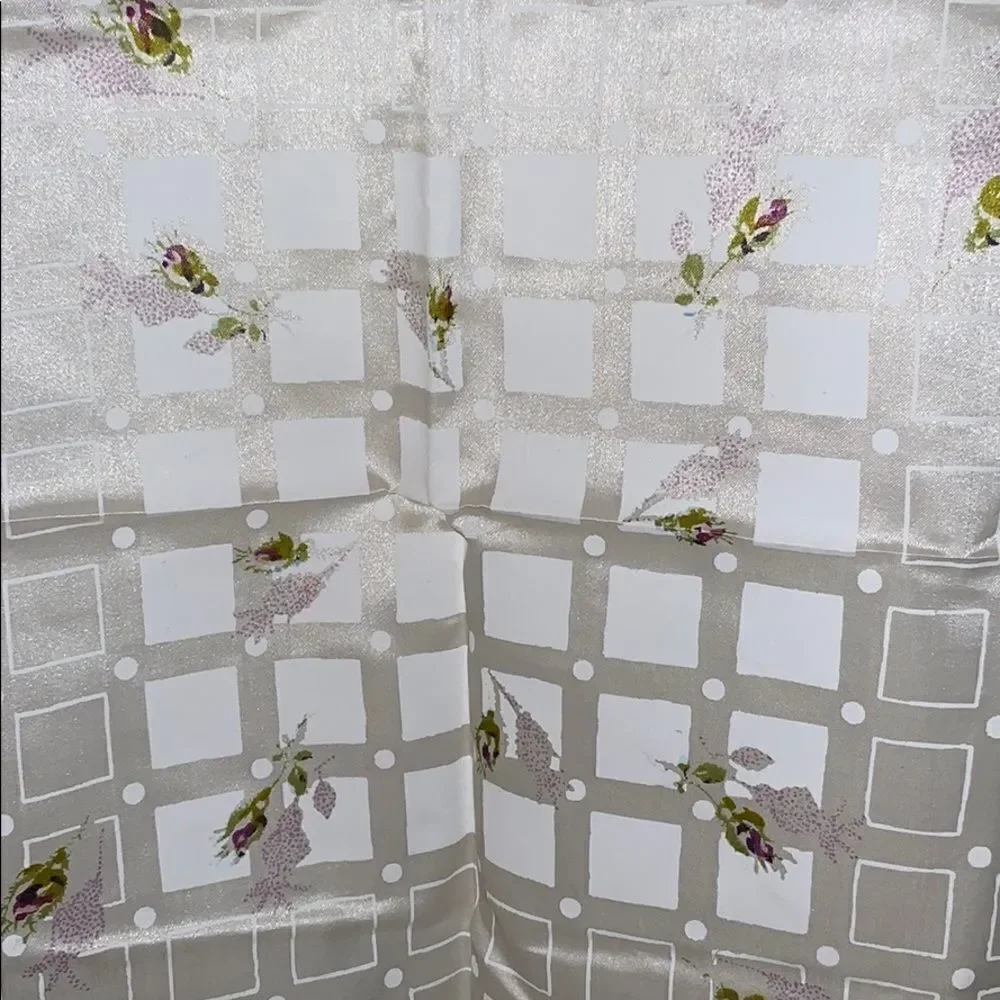 Vtg‎ white rayon/silk scarf with purple flowers